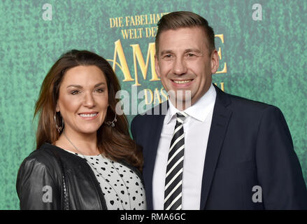 14 février 2019, Bavaria, Munich : Simone Ballack et Andreas Mecky viennent à la première de la comédie musicale "le monde fabuleux de l'Amelie' dans Werk 7 théâtre. Photo : Angelika Warmuth/dpa Banque D'Images