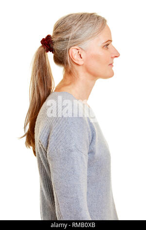 Femme âgée avec des cheveux gris comme dans le profil de cochon Banque D'Images