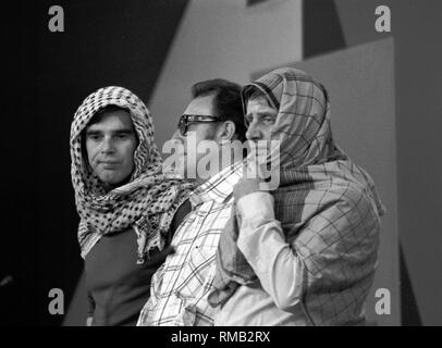 Horst, Juessen Achim Strietzel et Juergen Scheller dans le spectacle du Nouvel An de la Münchener Lach- und Schiessgesellschaft sur ARD. Banque D'Images