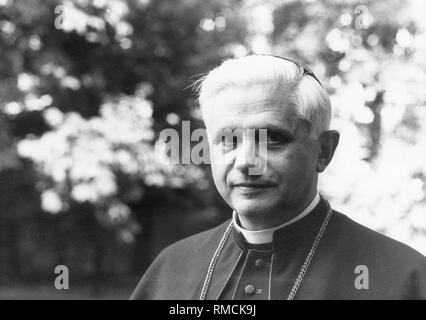 Le Cardinal Joseph Ratzinger, Archevêque de Munich et Freising. Banque D'Images