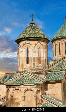 Photos et images de l'ensemble des coupoles de l'église orthodoxe géorgienne de Gelati de St George. Le complexe monastique de Gelati médiéval près de Koutaïssi dans l'EMI Banque D'Images
