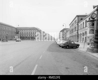 La Munich Leopoldstrasse était vide de voitures et de personnes au cours de l'Allemagne contre l'Autriche match à la Coupe du Monde de football en Argentine. Banque D'Images