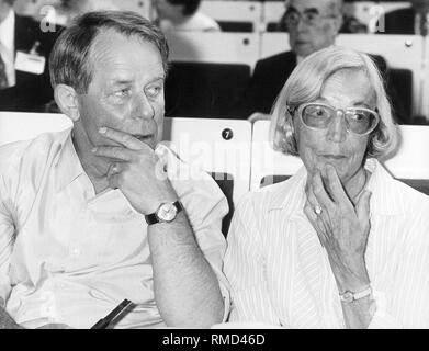 L'écrivain Siegfried Lenz et sa femme Liselotte. Banque D'Images