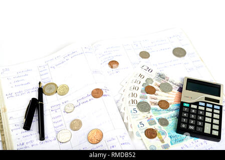 Monnaie Livre sterling britannique comptabilité isolé sur fond blanc. Banque D'Images