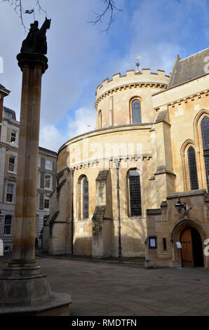 Temple Church dans le quartier de Temple Bar de la City de Londres, la propriété conjointe de l'intérieur et Middle Temple Inns of Court Banque D'Images