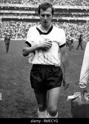 Franz Beckenbauer en tant que joueur de l'équipe nationale de football allemande lors du match contre l'Italie dans le cadre de la Coupe du Monde au Mexique. Banque D'Images