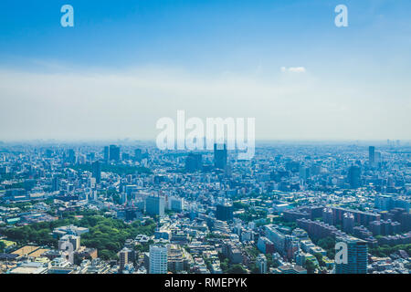 Tokyo / Japon - 16 juin 2017 : Tokyo ville paysage urbain construction Vue aérienne de Roppongi Hills jour heure Temps clair Banque D'Images