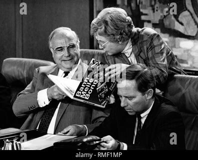 Le chancelier allemand Helmut Kohl (à gauche), le ministre de l'intérieur affaires allemandes Dorothee Wilms (milieu) et chef de l'Chancellary Wolfgang Schäuble (re.). Helmut Kohl, homme politique, Allemagne, CDU, Mit Wolfgang Schaeuble Banque D'Images