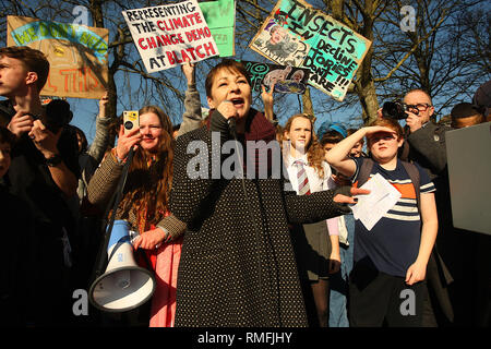 Brighton, UK. Mar 15, 2019. Les enfants de l'école de Brighton en grève pour faire campagne et la demande que le gouvernement fasse quelque chose à propos du réchauffement planétaire. Credit : Rupert Rivett/Alamy Live News Banque D'Images