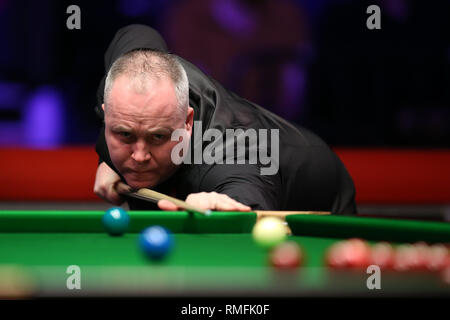 Cardiff, Royaume-Uni. Feb 15, 2019. John Higgins, de l'Écosse pendant son quart de finale contre Joe O'Connor de l'Angleterre. . Welsh Open snooker, jour 5 au stade Motorpoint Arena de Cardiff, Galles du Sud Le vendredi 15 février 2019. Crédit : Andrew Verger/Alamy Live News Banque D'Images