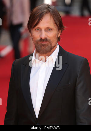 Londres, Royaume-Uni, 13 mai 2014 Viggo Mortensen arrive à la première UK de "Les Deux visages de janvier' au Curzon Mayfair à Londres, Angleterre Banque D'Images