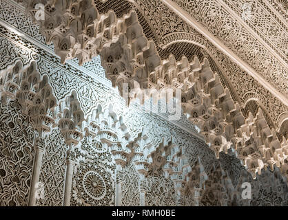 La mosaïque colorée de style antique en éléments intérieurs. Géométrie abstraite, sculpté motif vintage Banque D'Images