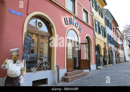 Le restaurant de l'Union dans la vieille ville de Sibiu, sur la Piata Mica, en Transylvanie, Roumanie Banque D'Images
