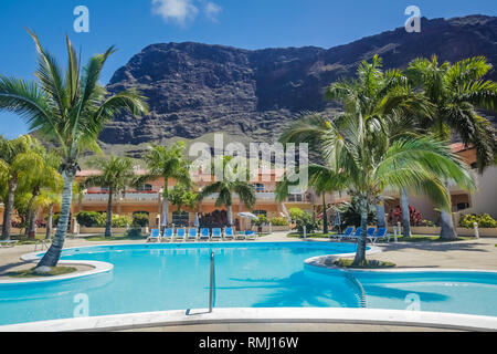 La Gomera, Espagne - Avril 2013 : piscine de l'hôtel de luxe dans l'île de La Gomera, aux Canaries Banque D'Images