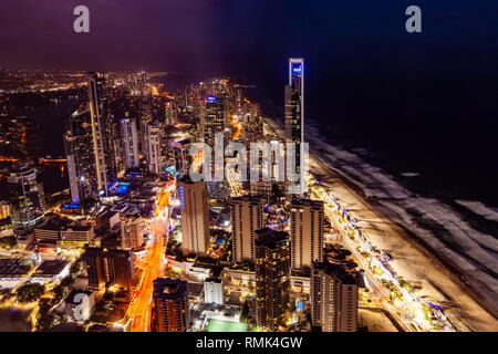 Gold Coast, Australie - 6 janvier 2019 : Surfers Paradise City skyline at night Banque D'Images