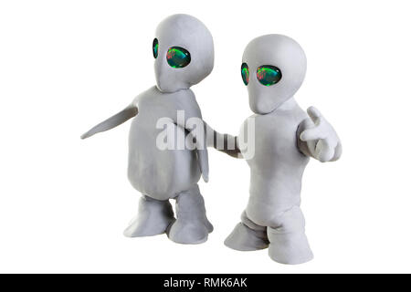 Alien gris fait d'argile sur un fond blanc Banque D'Images