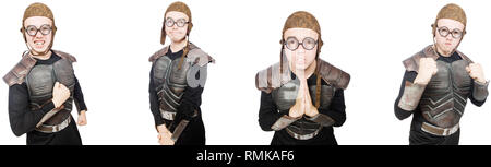 Jeune homme drôle en armure Banque D'Images