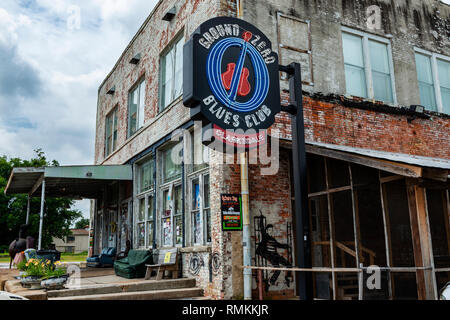 Clarksdale, Mississippi, États-Unis - 23 juin 2014 : La façade de la célèbre Ground Zero Blues Club à Clarksdale, Mississippi, USA. Banque D'Images