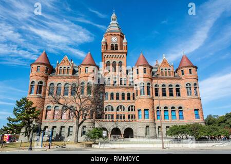 Dallas, Texas, États-Unis d'Amérique - 31 décembre 2016. Vue extérieure de l'ancien Musée Rouge à Dallas, TX. Banque D'Images