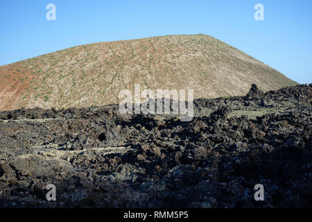 Wanderung bei Mancha Blanca, Lavameer und Vulkane, Lanzarote, Kanarische Inseln, Spanien Banque D'Images