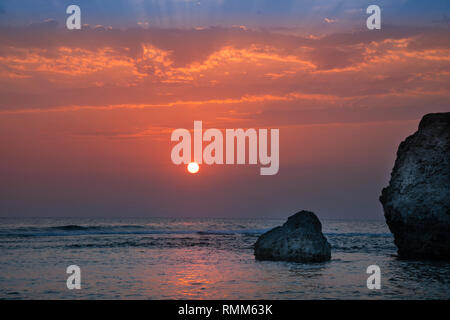 Lever et coucher du soleil de la côte de la mer Banque D'Images