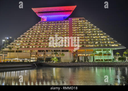 Doha, Qatar - 4 novembre, 2016. Vue extérieure de l'hôtel Sheraton de Doha. Banque D'Images