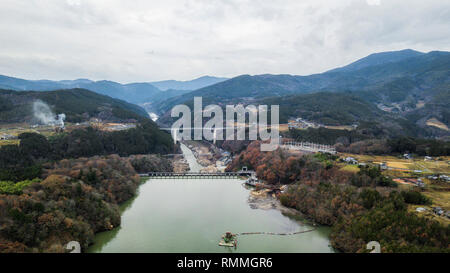 Pont sur la gorge de l'Ena, Gifu, Chubu, Honshu, Japan Banque D'Images