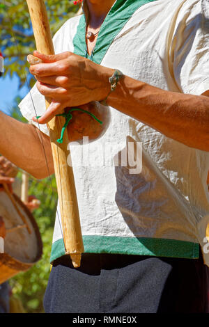 Instrument de musique brésilien appelé berimbau et habituellement utilisé au cours de la capoeira fait venir d'Afrique et de modification par les esclaves Banque D'Images