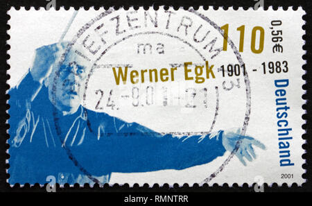 Allemagne - circa 1985 : timbre imprimé dans l'Allemagne montre Werner Egk, compositeur, circa 1985 Banque D'Images