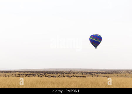 Dans un ballon sur la savane. Le Masai Mara, Kenya Banque D'Images