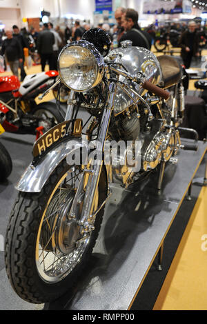 Londres, Royaume-Uni. Feb 15, 2019. Une Egli-Vincent 1330 Café Racer moto exposée au MCN Carole Nash London Motorcycle Show qui aura lieu à l'ExCel London, Royaume-Uni. Le salon dispose d''une grande variété de transport sur roues de motos, scooters et superbikes à des choppers personnalisés à partir de la page les fabricants de motocyclettes, autour de 40 000 fans sont attendus pour visiter l'exposition, allant des amateurs de deux roues baby boomer, né de nouveau les motards à leur moto ultime pour un rêve roadtrip. Crédit : Michael Preston/Alamy Live News Banque D'Images