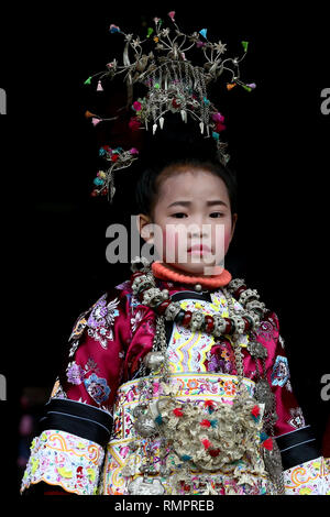 Rongjiang, Rongjiang, Chine. 16 Février, 2019. Rongjiang, CHINE-peuple Dong groupe ethnique minoritaire assister aux activités folkloriques Rongjiang, sud-ouest de l'ChinaÃ¢â€™Guizhou Province, le marquage de la prochaine fête des Lanternes. Crédit : SIPA Asie/ZUMA/Alamy Fil Live News Banque D'Images