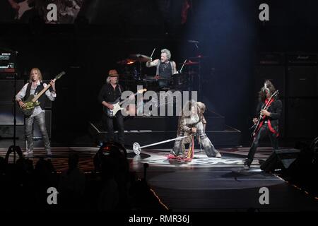 Aerosmith est montré sur scène pendant un concert en direct de l'apparence. Banque D'Images