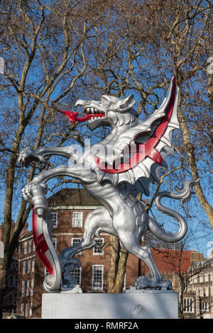 Ville de London Roi Dragon's Reach marquant la limite entre la ville et Westminster London England UK Banque D'Images