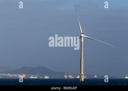 Las Palmas, Espagne - Février 2, 2019 : Eolic turbine dans l'océan Atlantique près de Las Palmas de Gran de canaris en Espagne Banque D'Images