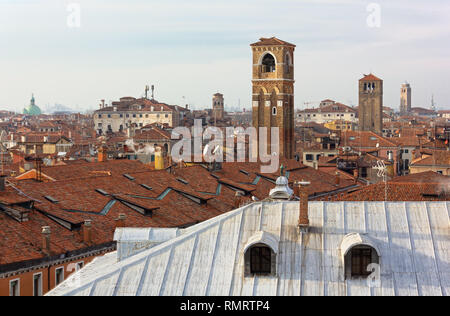 Toits de Venise, Italie, en un après-midi d'hiver Banque D'Images