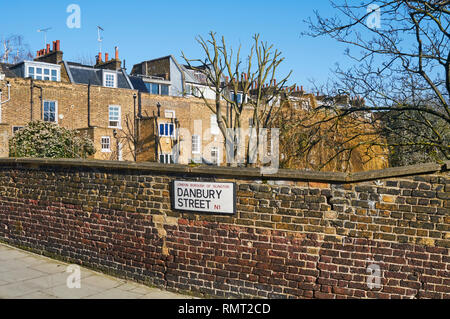 Danbury Street, Islington, Londres, Royaume-Uni, au pont sur le Regent's Canal Banque D'Images