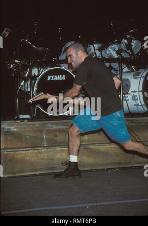 Le guitariste Scott Ian est indiqué d'effectuer "live" en concert lors d'une apparition de l'Anthrax. Banque D'Images