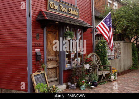 Le magasin en Stable Rouge Columbus Ohio Banque D'Images