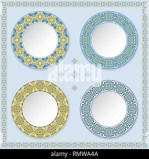 Ensemble de quatre assiettes décoratives avec des motifs de couleur. Fond bleu avec ornement sur le bord. Vector illustration. Illustration de Vecteur