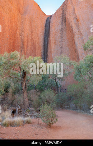 Uluru, dans le Territoire du Nord, Australie Banque D'Images