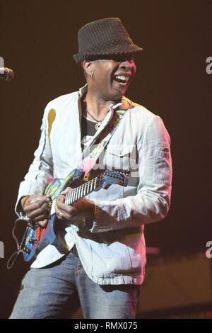 Le guitariste Vernon Reid de Living Colour est montré sur scène au cours de l'expérience de Jimmy Hendrix 2010 concert hommage. Banque D'Images