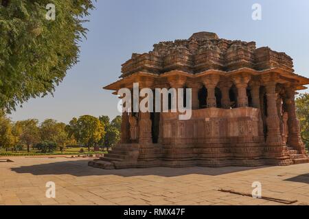 Détails architecturaux de le Temple du Soleil, Modhera-Gujarat-Inde. Banque D'Images