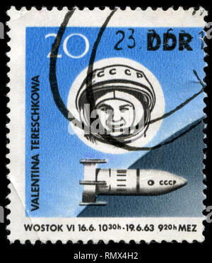 Timbre cachet de l'Allemagne de l'Est (DDR) dans les vols spatiaux série émise en 1963 Banque D'Images