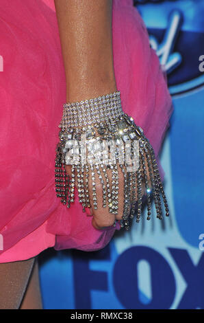 Paula Abdul  12 - American Idol Finale 2010 au Nokia Theatre de Los Angeles.Paula Abdul  12 Événement dans la vie d'Hollywood, Californie - Tapis rouge et en backstage, cinéma, télévision, célébrités, célébrités de la musique, Topix Bestof, Arts, Culture et loisirs, photographie, tsuni@Gamma-USA.com , Tsuni enquête de crédit / USA, usure par des gens sur l'accessoire événement. chaussures, bijoux, bague, boucles, sac et autres. Ambiance de 2010 Banque D'Images