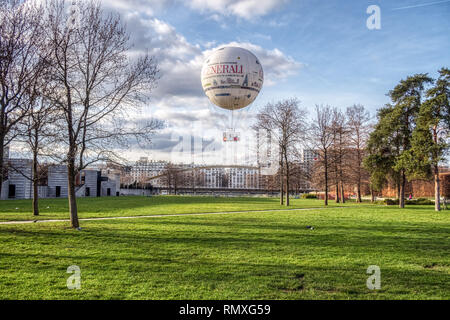 Ballon dans le Parc André Citroën - Paris, France Banque D'Images