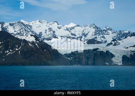 Gold Harbour South Georgia Island, vue sur montagnes et glaciers Banque D'Images