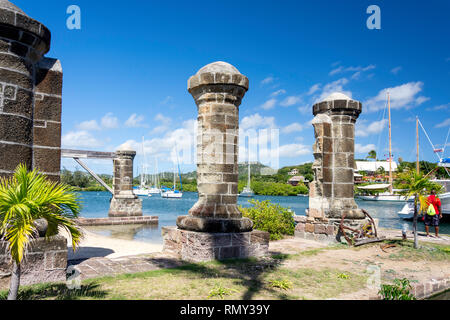 Piliers de l'ex-Boat House, Nelson's Dockyard National Park, paroisse Saint Paul, Antigua, Antigua et Barbuda, Lesser Antilles, Caribbean Banque D'Images
