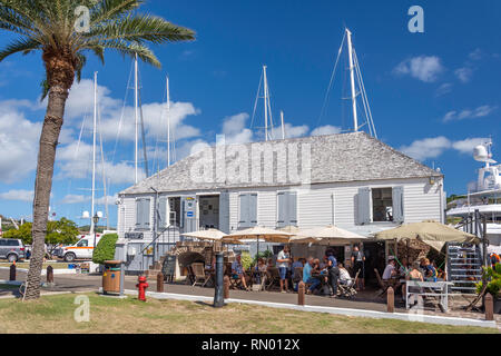 Les Hot Spot Cafe, Nelson's Dockyard, Nelson's Dockyard National Park, paroisse St Paul, Antigua, Antigua et Barbuda, Lesser Antilles, Caribbean Banque D'Images