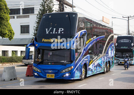 Chiang Mai, Thaïlande - 16 Février 2019 : Bus voyage privée . Photo à la gare routière de Chiangmai. Banque D'Images